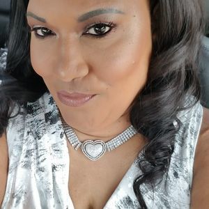 Meet your Posher, Dolly